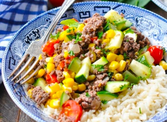 ground beef dinner with summer vegetables