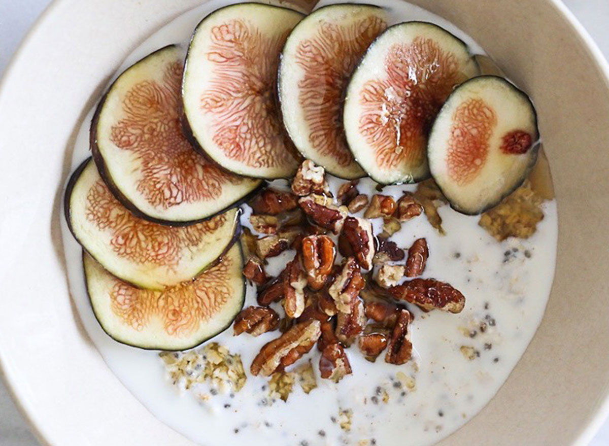 overnight oats Figs and Pecans